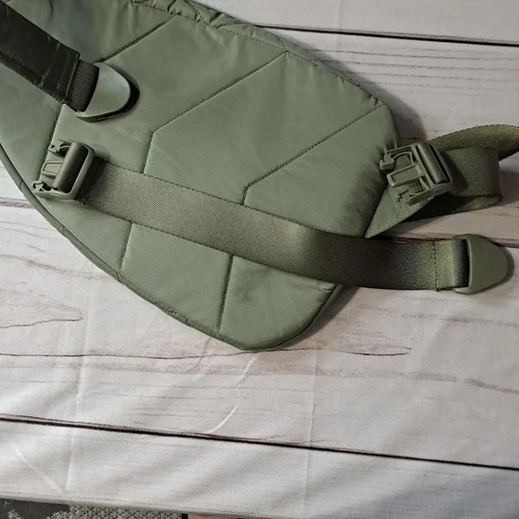 Vera Bradley Quilted Sling Bag in Olive Green - Picture 11 of 11